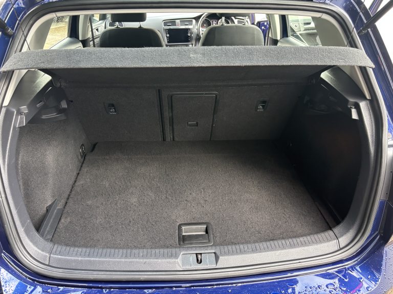 Volkswagen Golf TSI